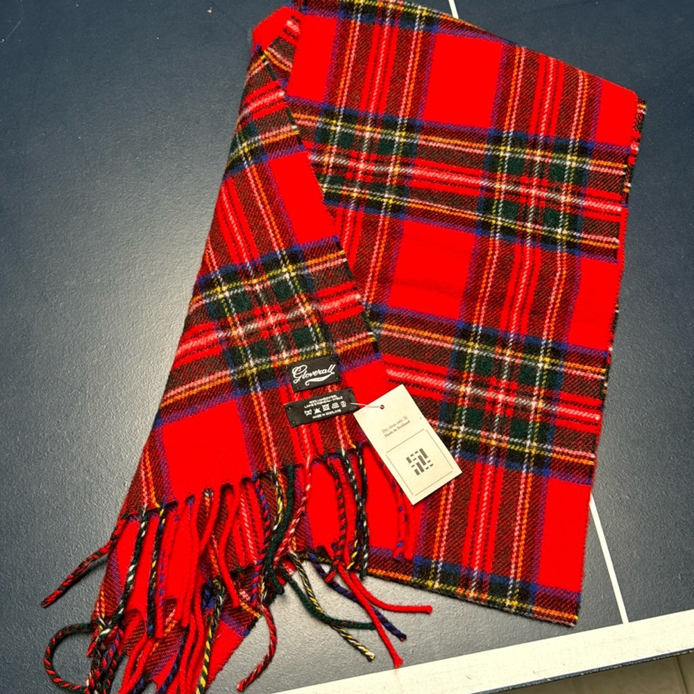 100% lambswool Scottish scarf
